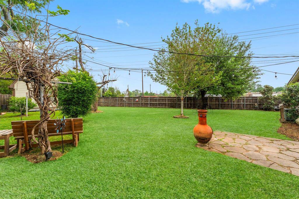 Oversized backyard is perfect for entertainment