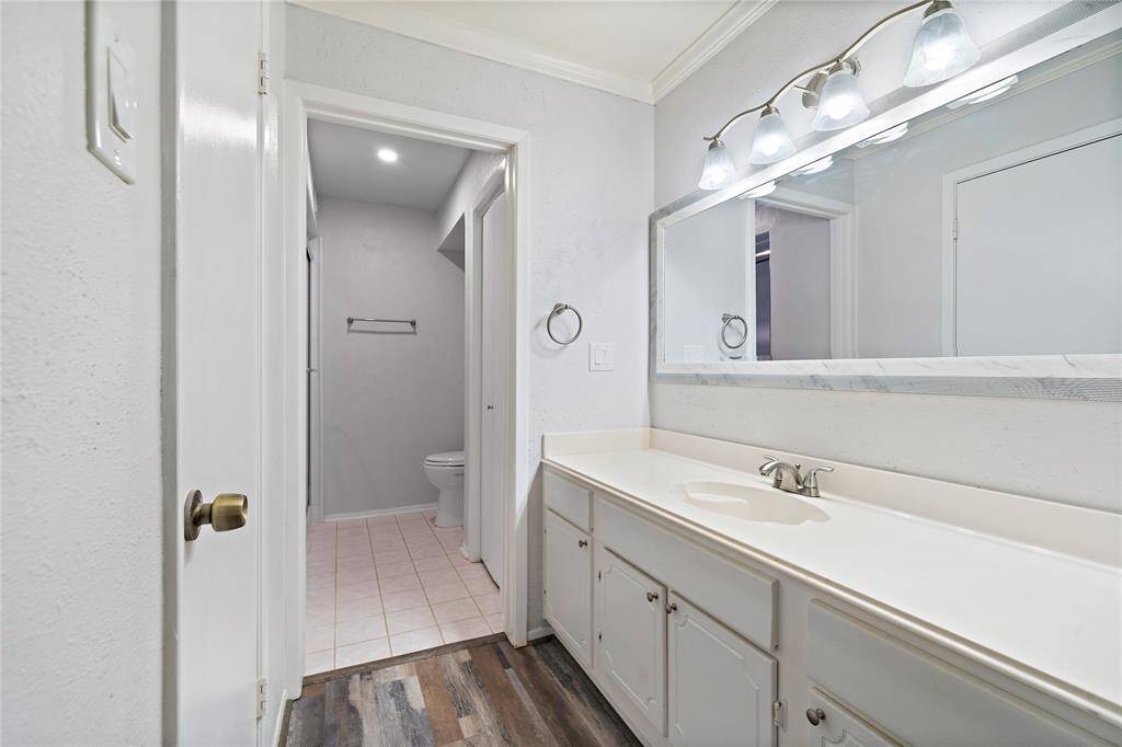 Master bathroom.