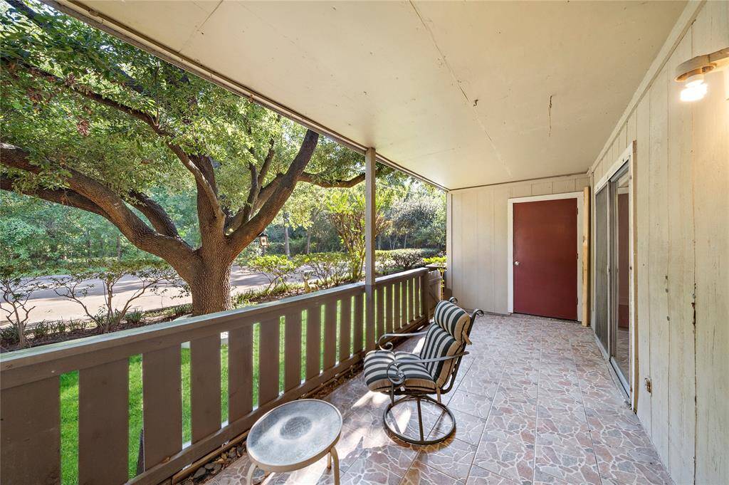 Spacious outside area and extra storage outside.