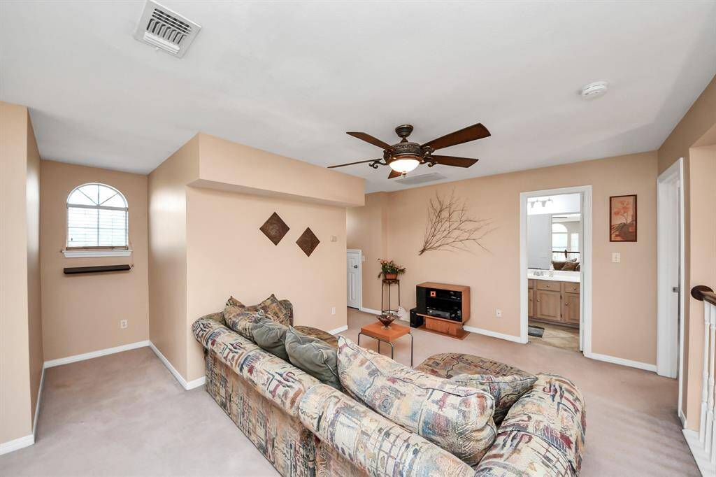 Loft/second den