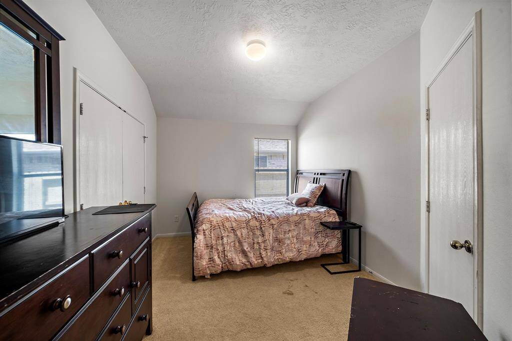 Spacious secondary bedroom