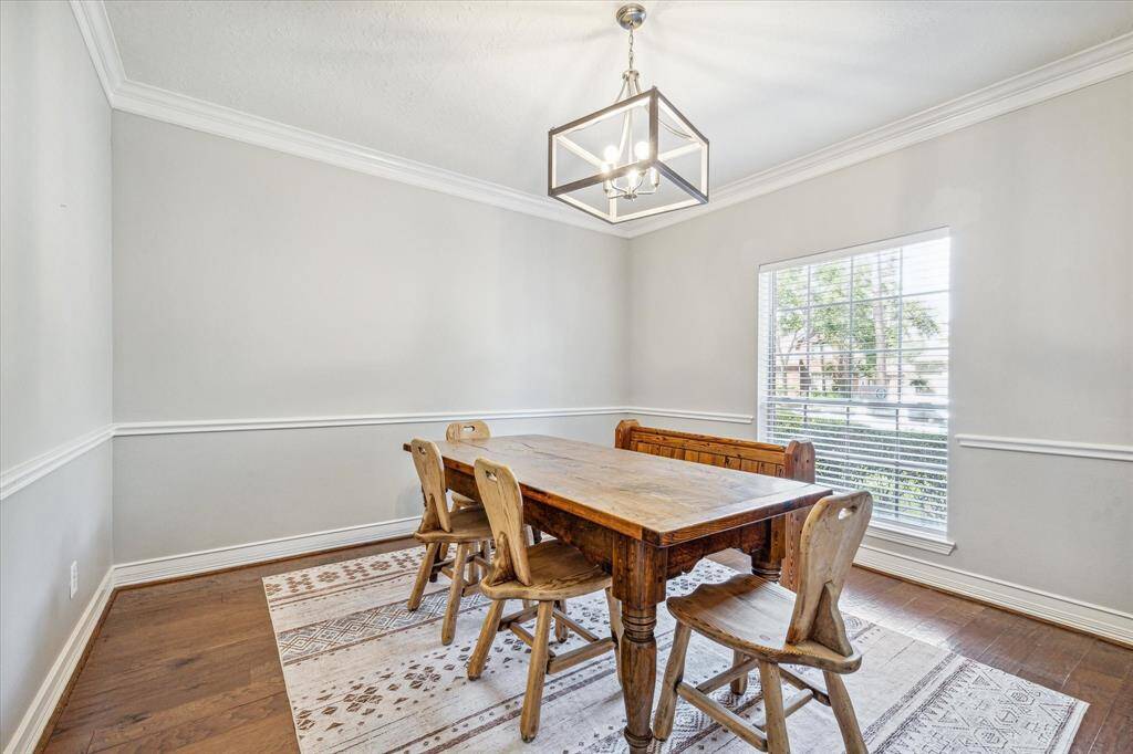 Formal Dining