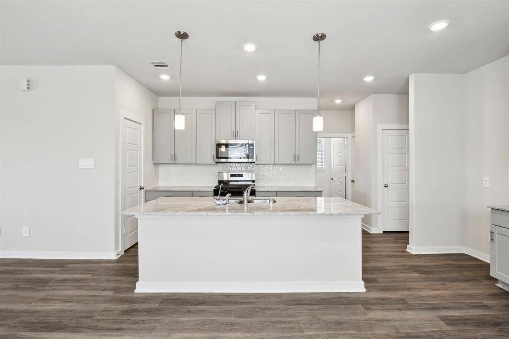Photo is not of the actual home but is an inspirational photo of builder’s model home and may depict options, furnishings, and/or decorator features that are not included.
