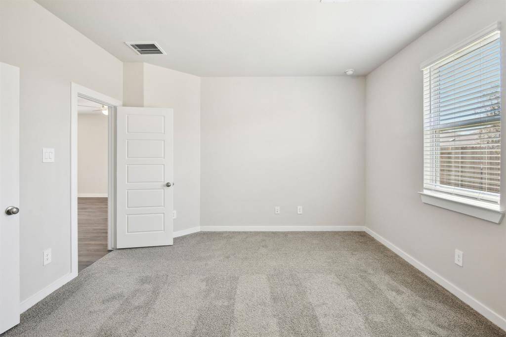 Photo is not of the actual home but is an inspirational photo of builder’s model home and may depict options, furnishings, and/or decorator features that are not included.
