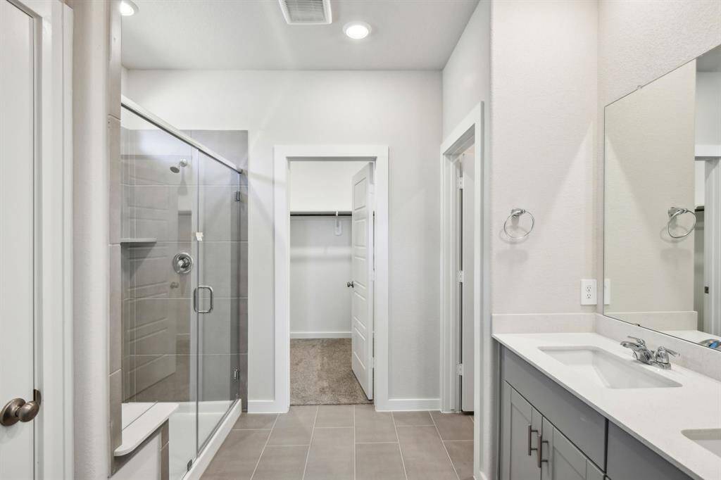 Photo is not of the actual home but is an inspirational photo of builder’s model home and may depict options, furnishings, and/or decorator features that are not included.