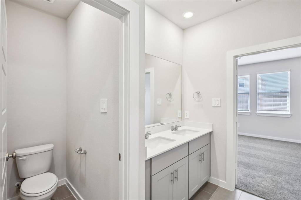 Photo is not of the actual home but is an inspirational photo of builder’s model home and may depict options, furnishings, and/or decorator features that are not included.