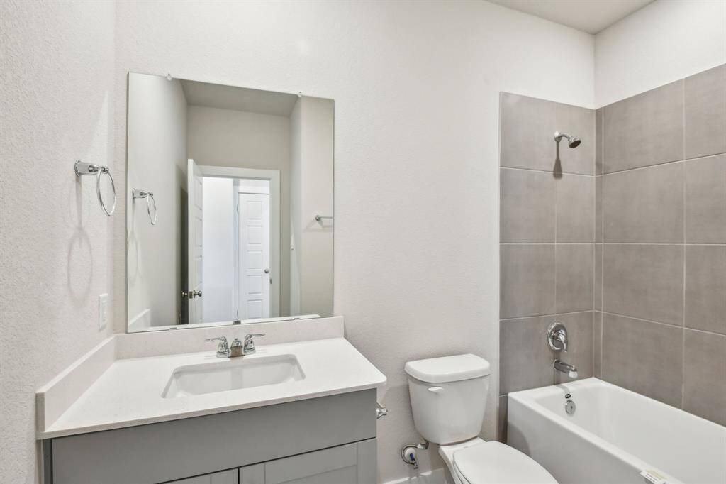 Photo is not of the actual home but is an inspirational photo of builder’s model home and may depict options, furnishings, and/or decorator features that are not included.