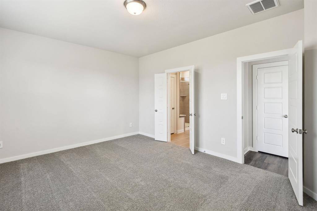Photo is not of the actual home but is an inspirational photo of builder’s model home and may depict options, furnishings, and/or decorator features that are not included.