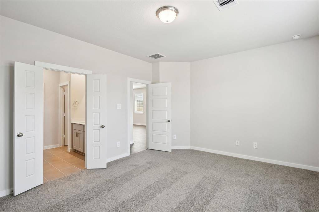 Photo is not of the actual home but is an inspirational photo of builder’s model home and may depict options, furnishings, and/or decorator features that are not included.