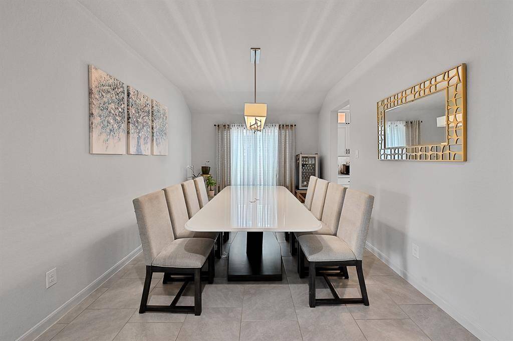 Formal Dining