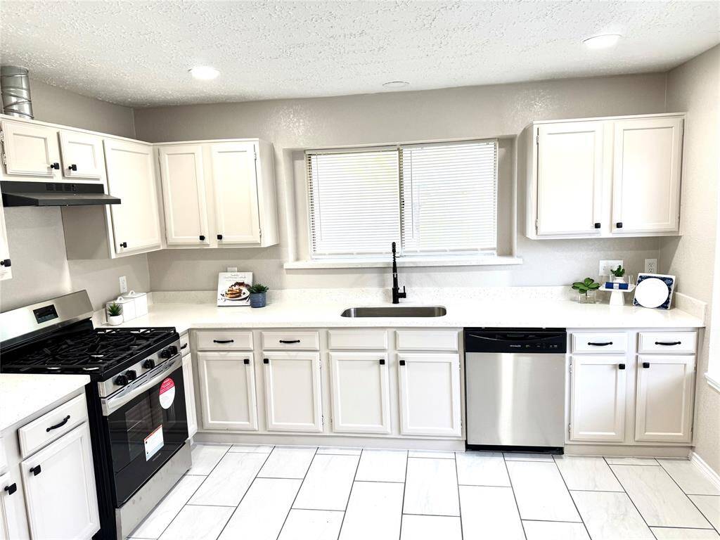 NEW DISHWASHER AND NEW GAS STOVE*