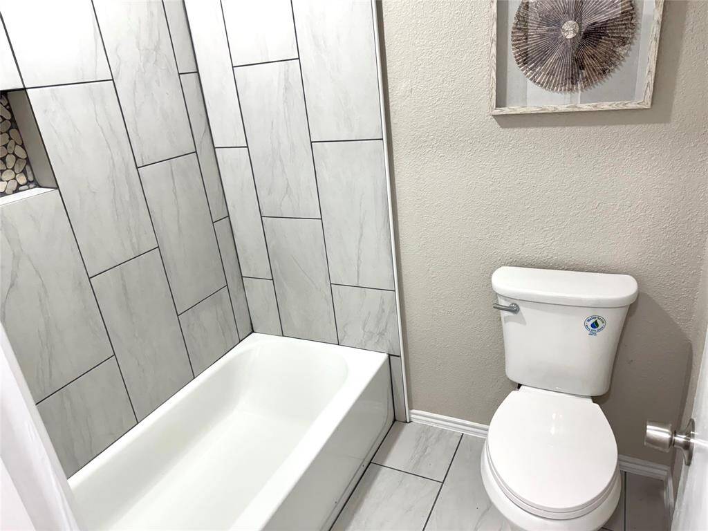 UPDATED MASTER BATHROOM, PORCELAIN TILE