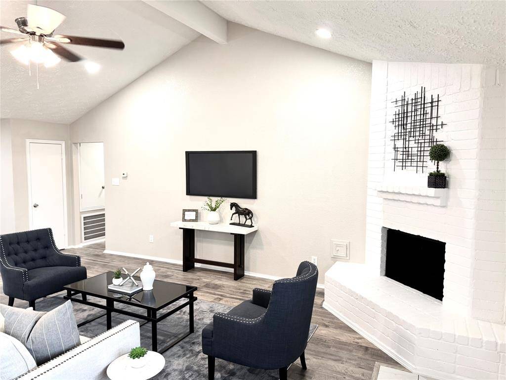 GAS FIREPLACE