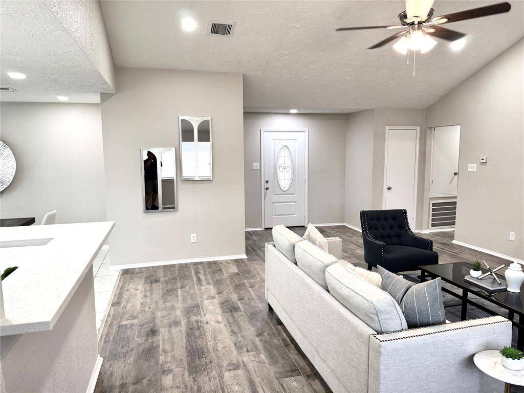 NEW CEILING FANS IN ALL ROOMS