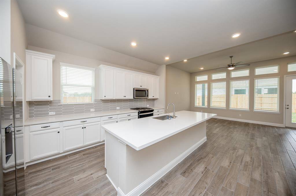 Kitchen Fridge Included
