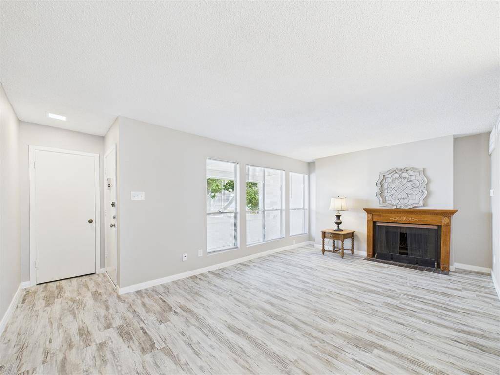 Great Floor Plan! Check Out the Virtual Tour