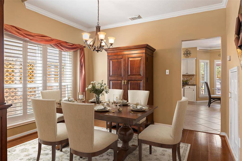 Virtually staged formal dining.