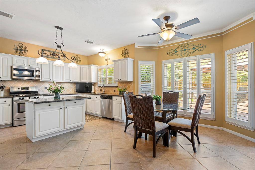 Lovely breakfast area overlooking the backyard.