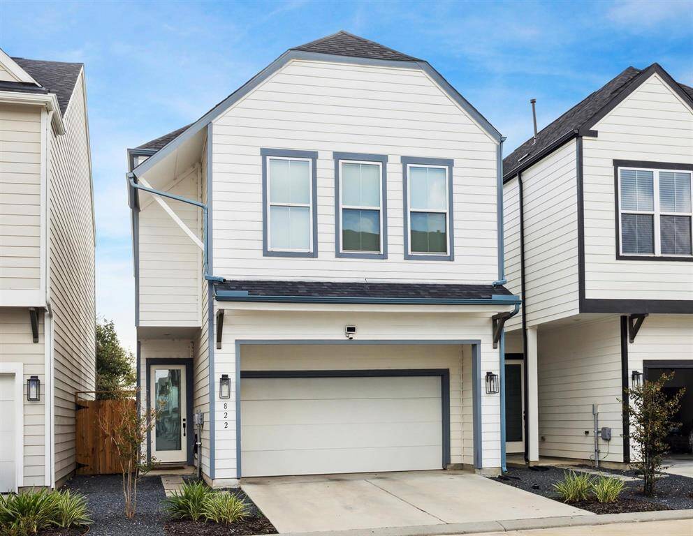 Front View 822 Berry Sage Lane