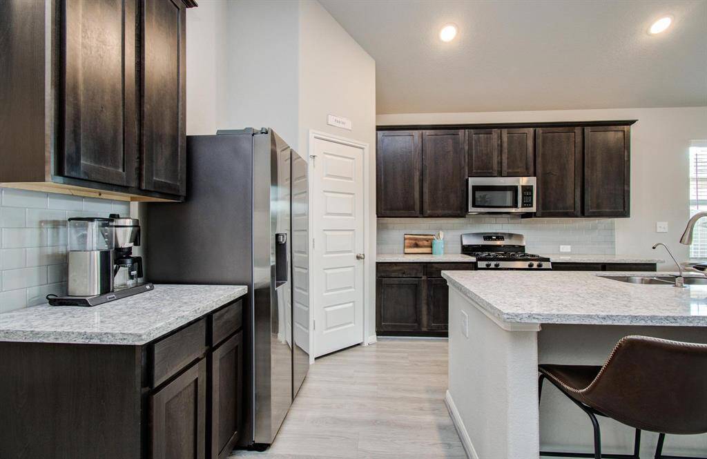 Marble countertops!