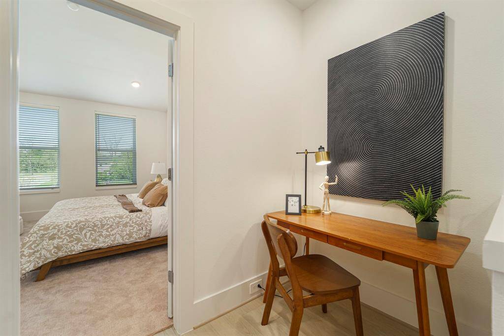 Model Home - Desk Nook