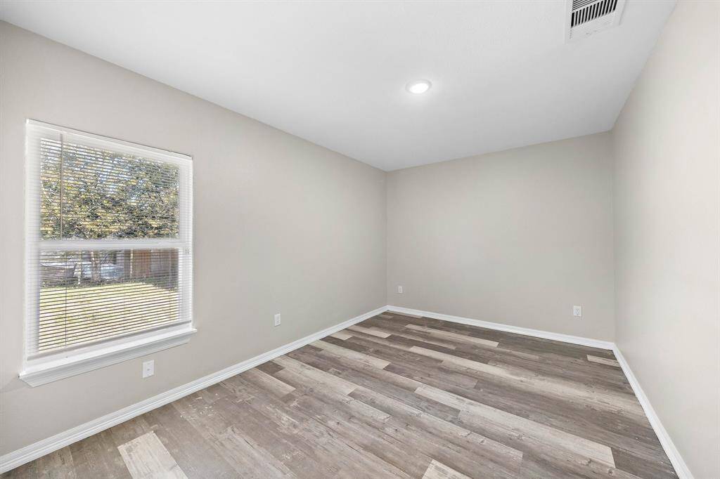 Primary bedroom with 2 closet.