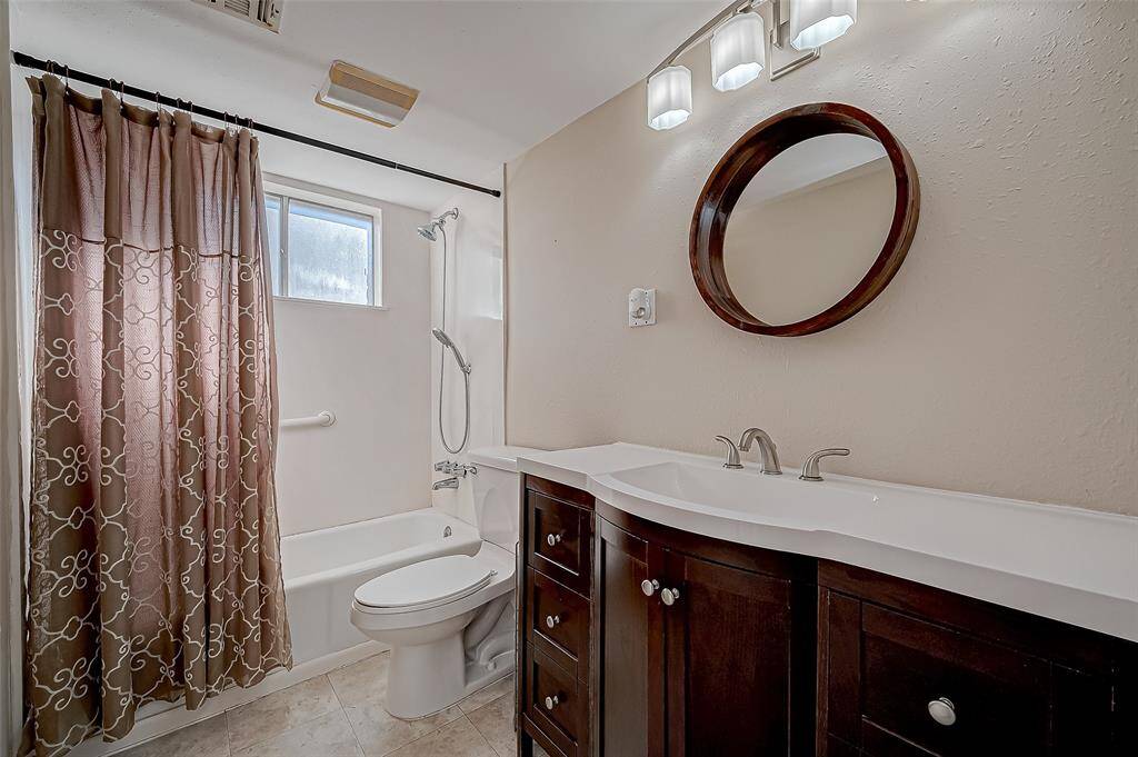 Full bath, with updated vanity!