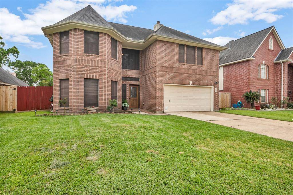 Large 4 bedroom home on quiet street