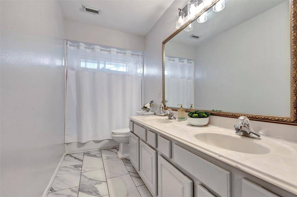 Upstairs bathroom