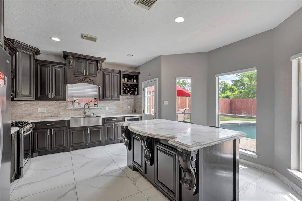 Gorgeous kitchen