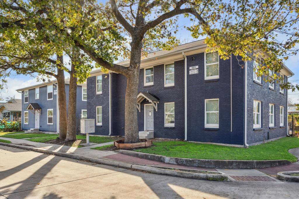 Welcome to ENID - 3 Multi-Family Units on a corner lot, tree-lined street in Brook Smith!