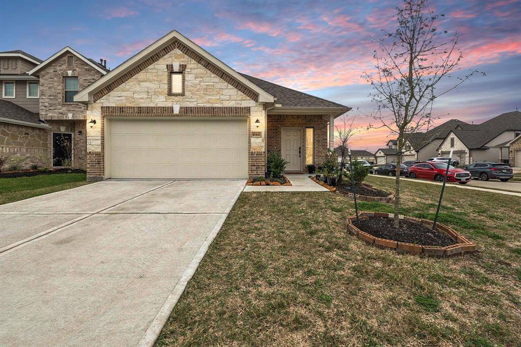 Nestled on a picturesque corner lot in Tomball, this prime location offers effortless access to top-rated restaurants, vibrant shopping destinations, and serene parks, combining convenience with charm.