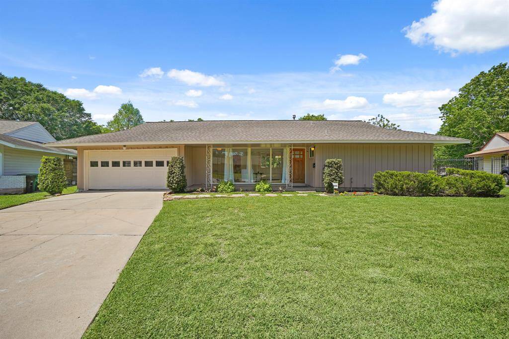 This Pristine, Move-In Ready Home is positioned on a 16,610 Square Foot Lot* (*per HCAD)---over 1/3 Acre! There is No Knowledge of Flooding* (per Seller).