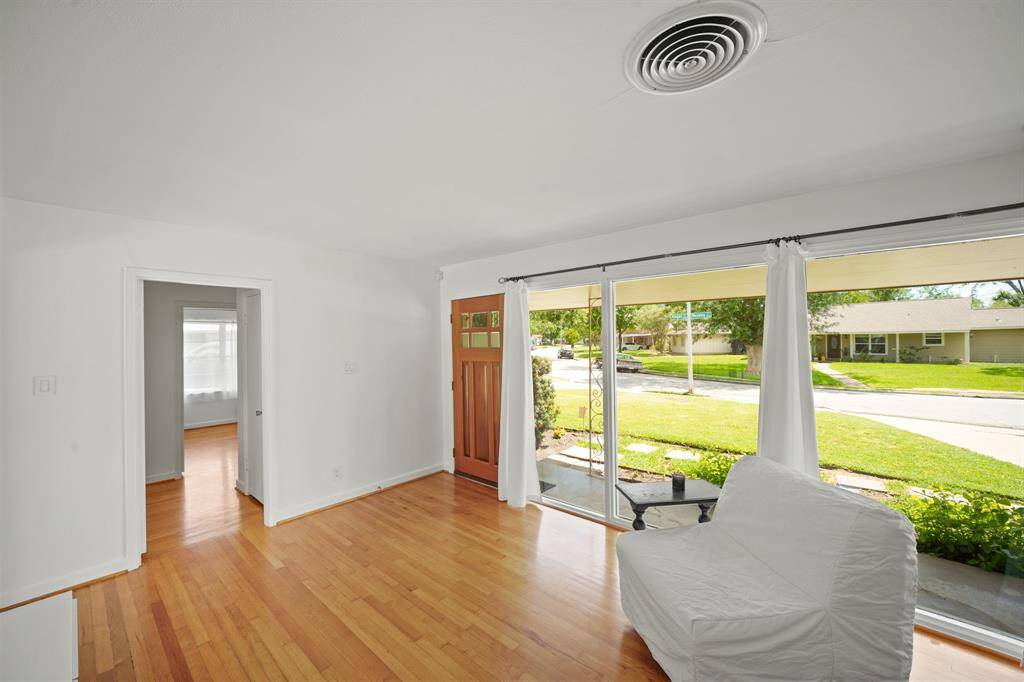 The Living Area also offers White Cotton Silk Style Fabric Window Coverings.