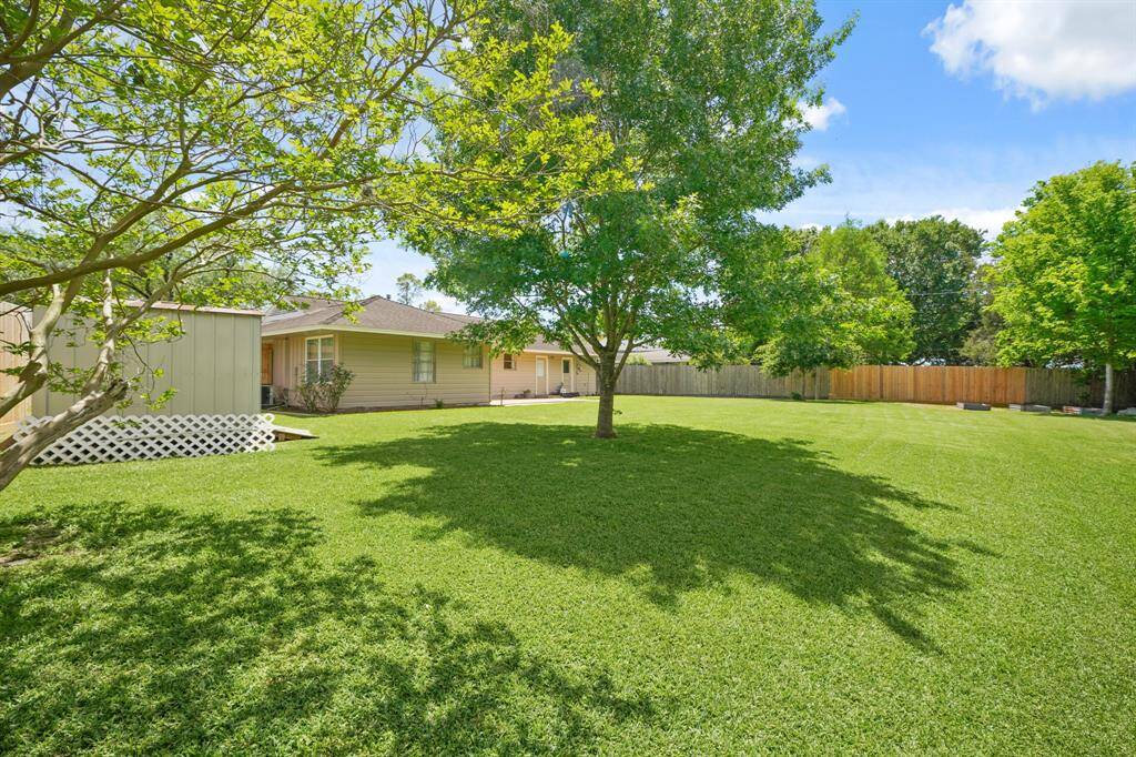 The Shady, Fenced Backyard offers Plenty of Space for Kids and Pets to Play! The Property is within Close Proximity to Meyer Park Shopping Area which includes a Multitude of Retail Stores including Kohls, Burlington Coat Factory, etc. Meyer Park also offers Restaurants including Luby's Cafeteria, Fuzzy's Taco Shop, The Catch, etc.