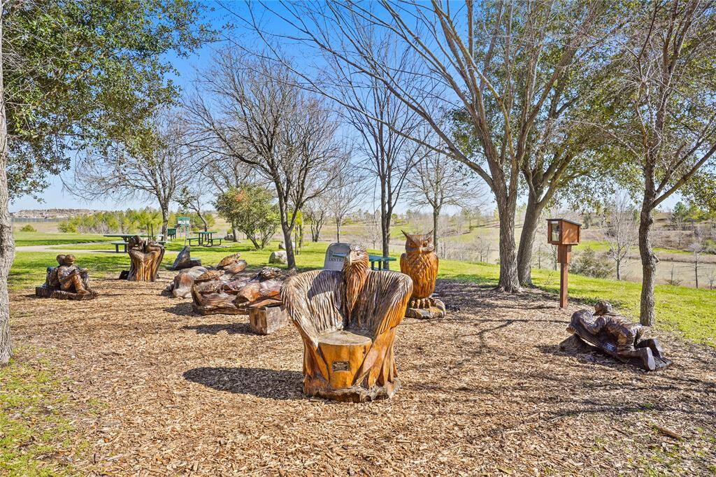 The Beautiful Willow Waterhole Conservation Nature Area offers Hike and Bike Trails, Picnic Areas, and Best of All---Plenty of Space for Kids and Pets to Play!