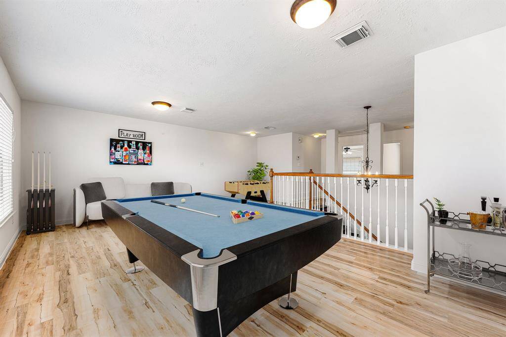 Virtual Staging- Game room