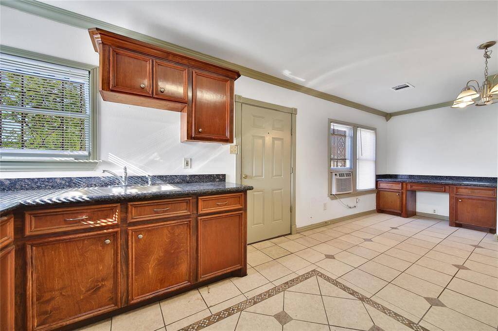Kitchen is nice and spacious!