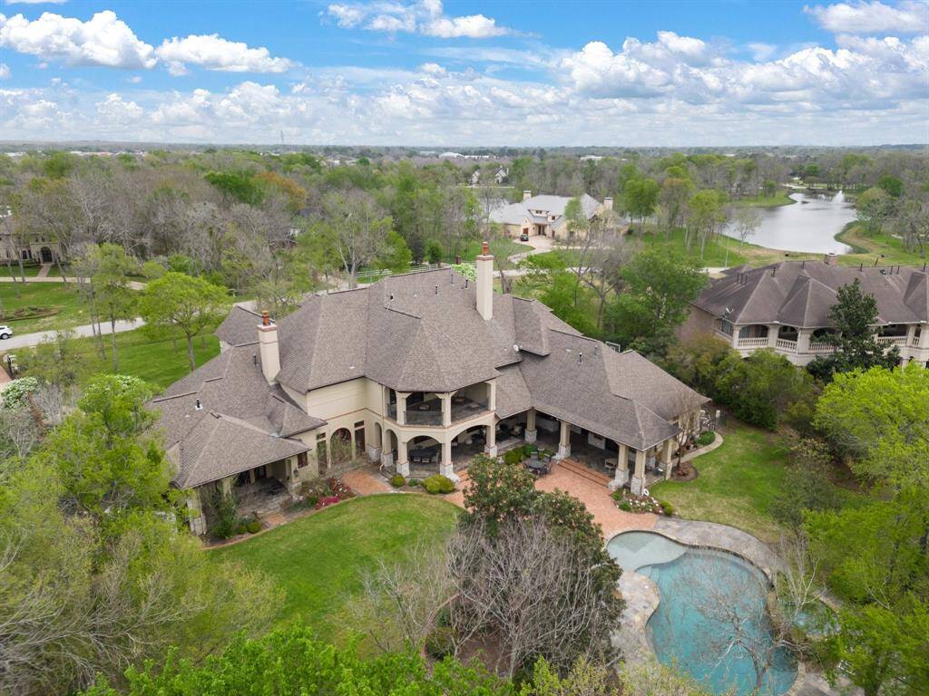 Call The Seth Brothers Team TODAY because THIS could be YOUR new home!