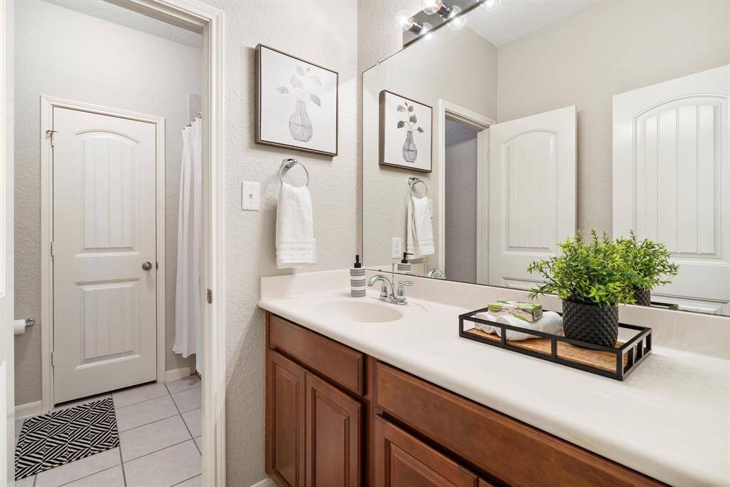 Secondary bathroom down