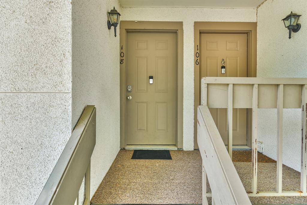 A ring door bell alerts you when someone is at the door.