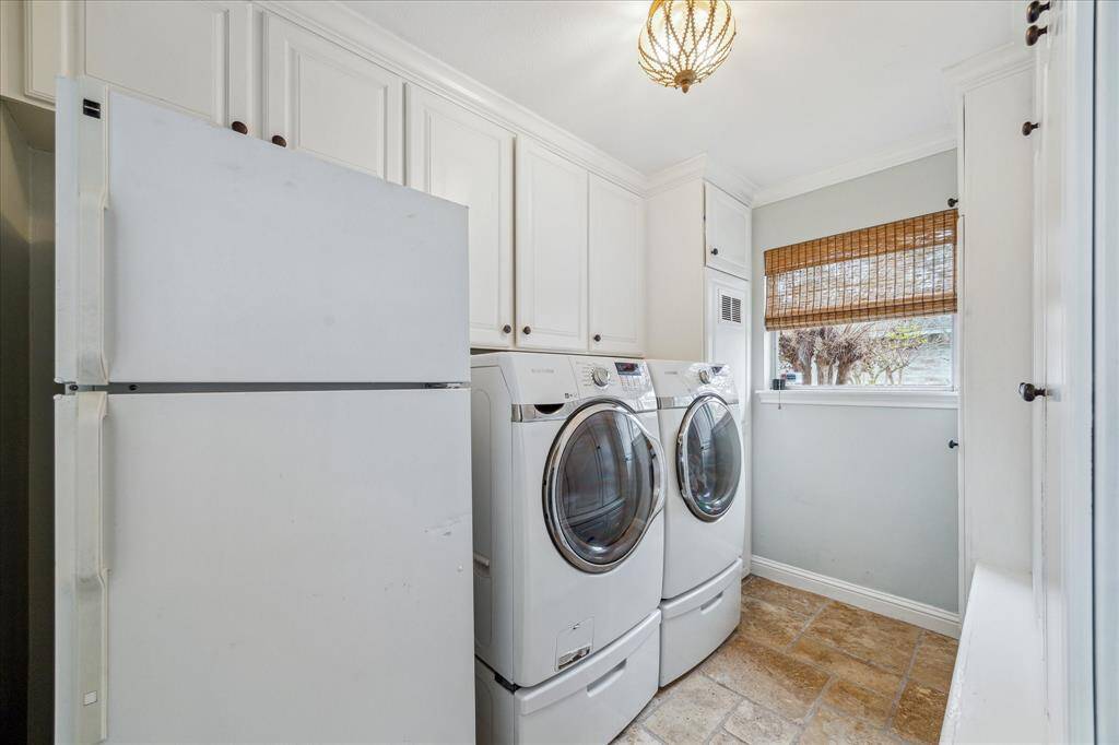 Downstairs laundry/mud room with lockers and shoe drawers