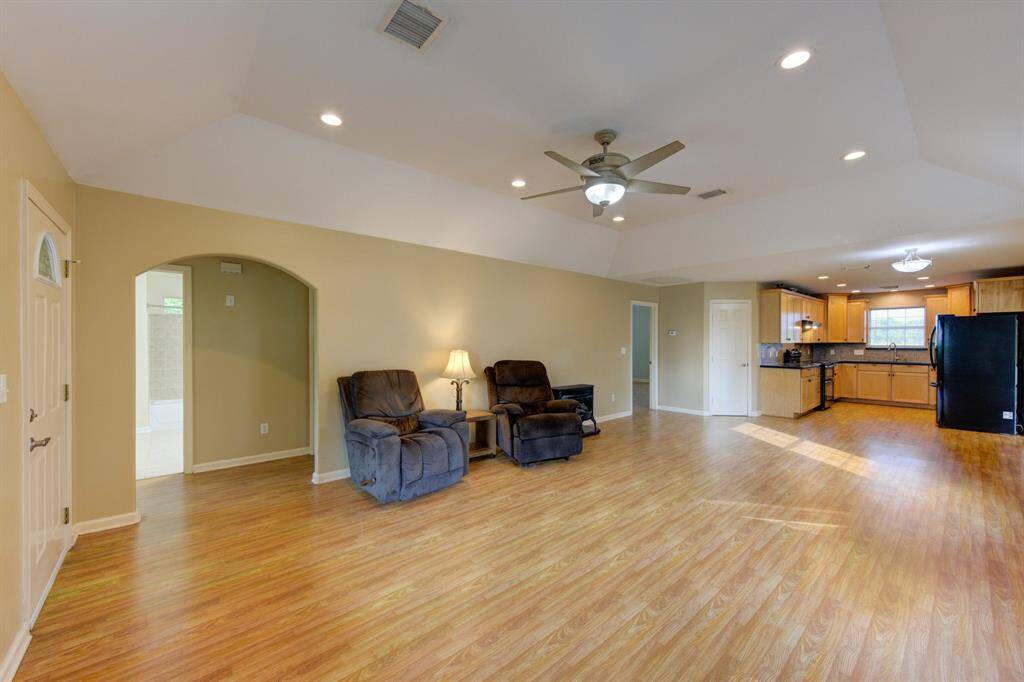 Central AC/Heat; added ProCom Fireplace Stove