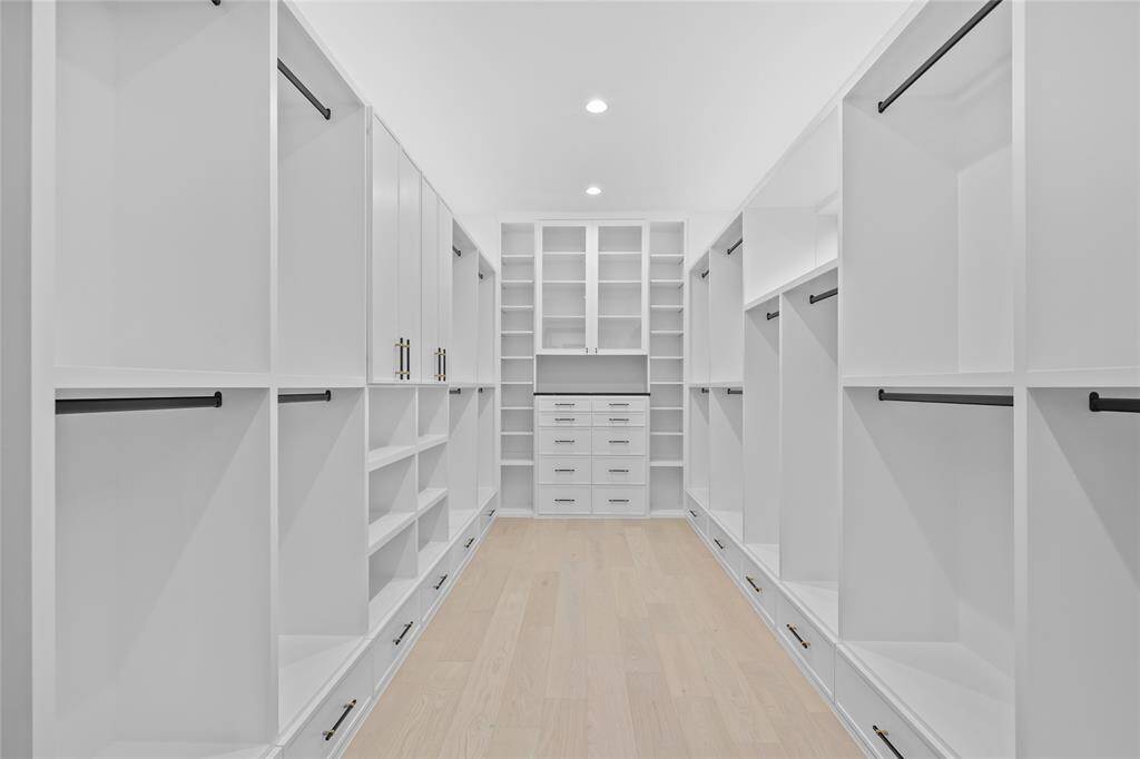 *Photo shown is of the model home. Finishes and selections may vary.