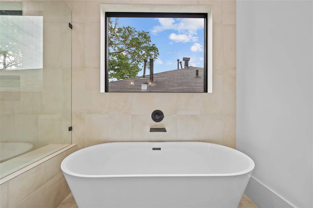 *Photo shown is of the model home. Finishes and selections may vary.