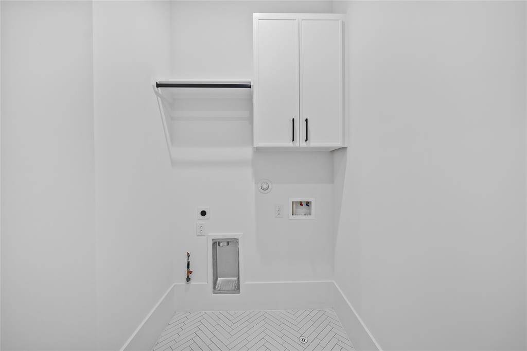 *Photo shown is of the model home. Finishes and selections may vary.