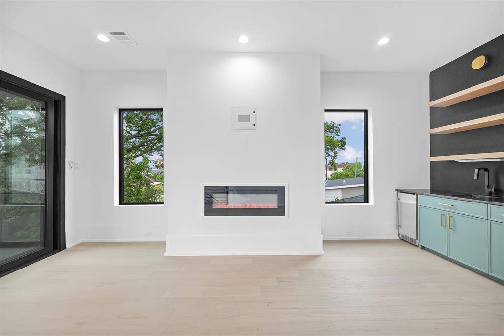 *Photo shown is of the model home. Finishes and selections may vary.