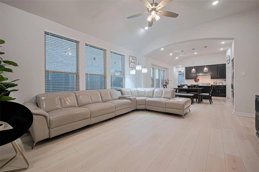 Large windows provides tons of natural light