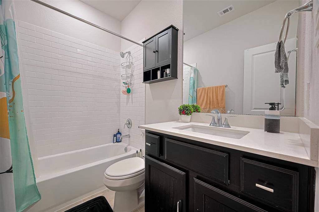 Full bathroom.  Shower/tub combo