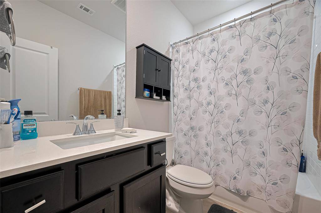 Bathroom #2.  Shower/tub combo